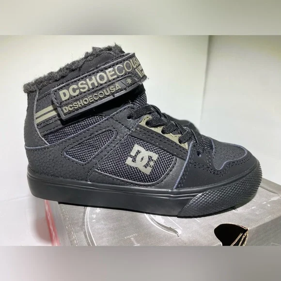DC | Shoes | Nwt Dc Shoe Co Usa Toddlers Winterized High  display picture 3